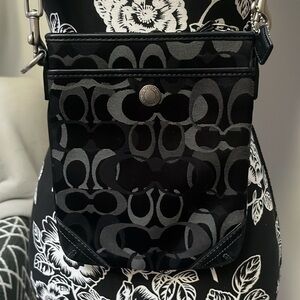 Coach Optic Signature Swing Pack Crossbody-Black-10148-Authentic